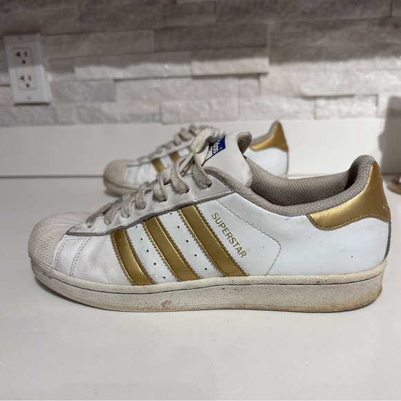 adidas Originals Women's Superstar Sneaker - Picture 4 of 8